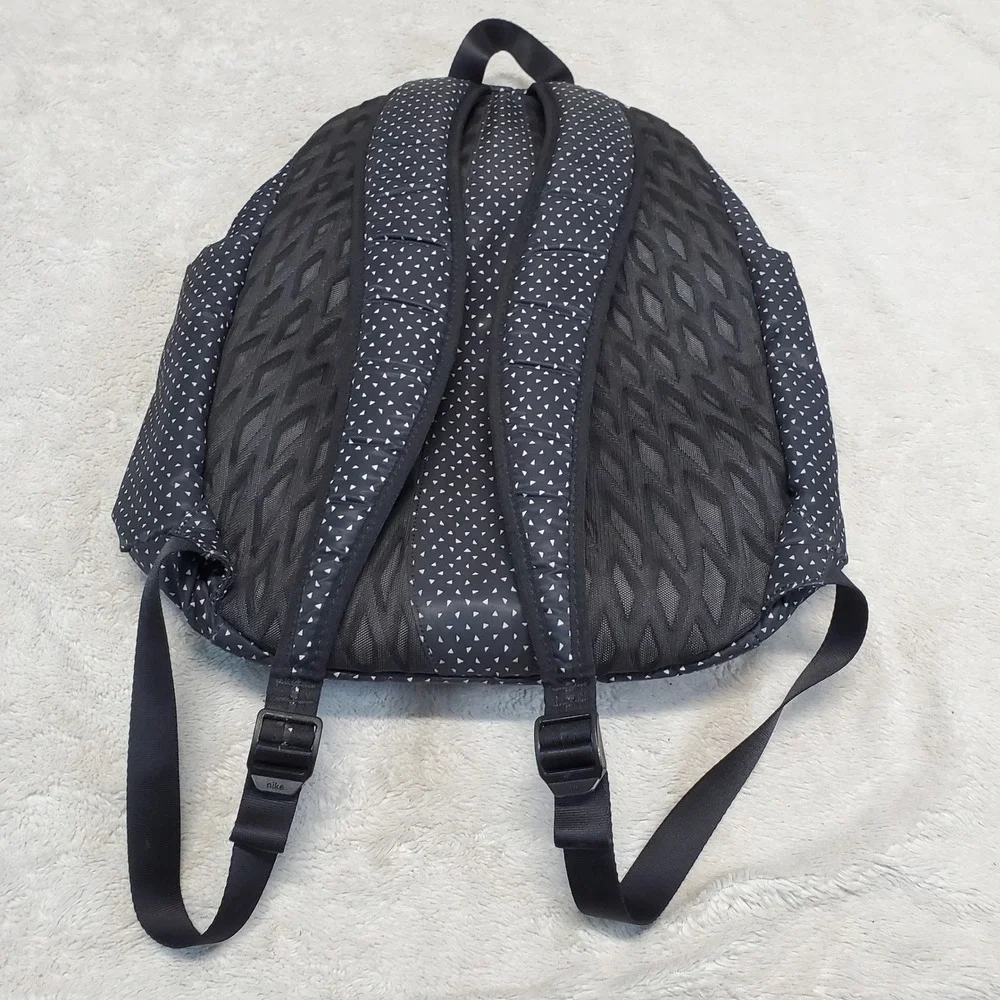 Nike Black‎ White Auralux Full Size Backpack Logo Casual Academia School Classic